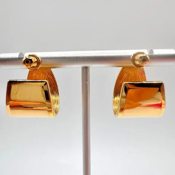 Vintage Monet J Hoop Earrings Gold Tone Signed Luxe Chic Runway Classic Timeless - Picture 4 of 16